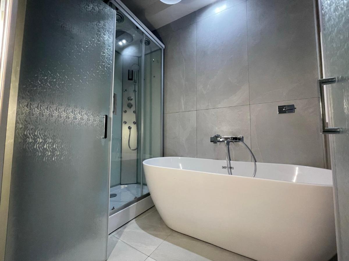 Spanish Steps Glamour & Sauna Luxury Apartment **** Rome Luaran gambar